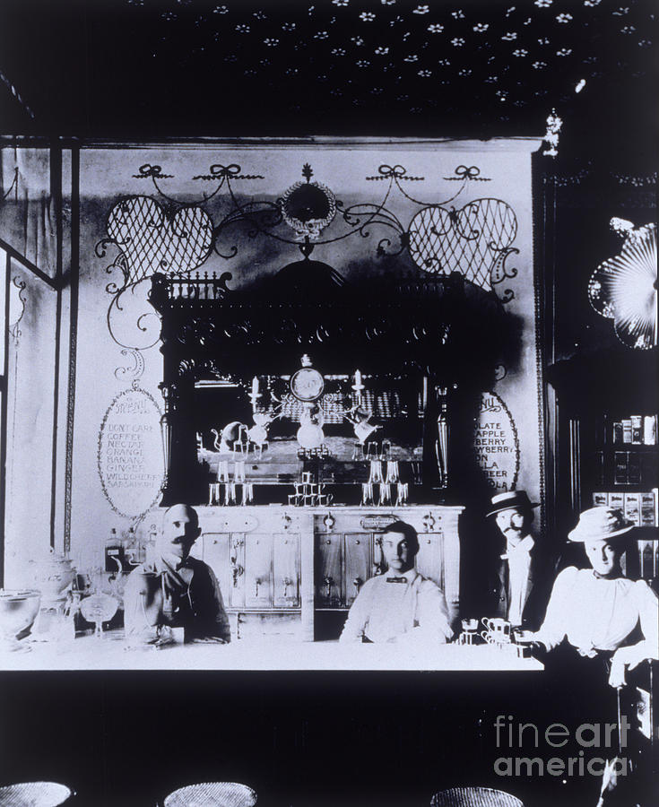 Soda Fountain Photograph by Photo Researchers