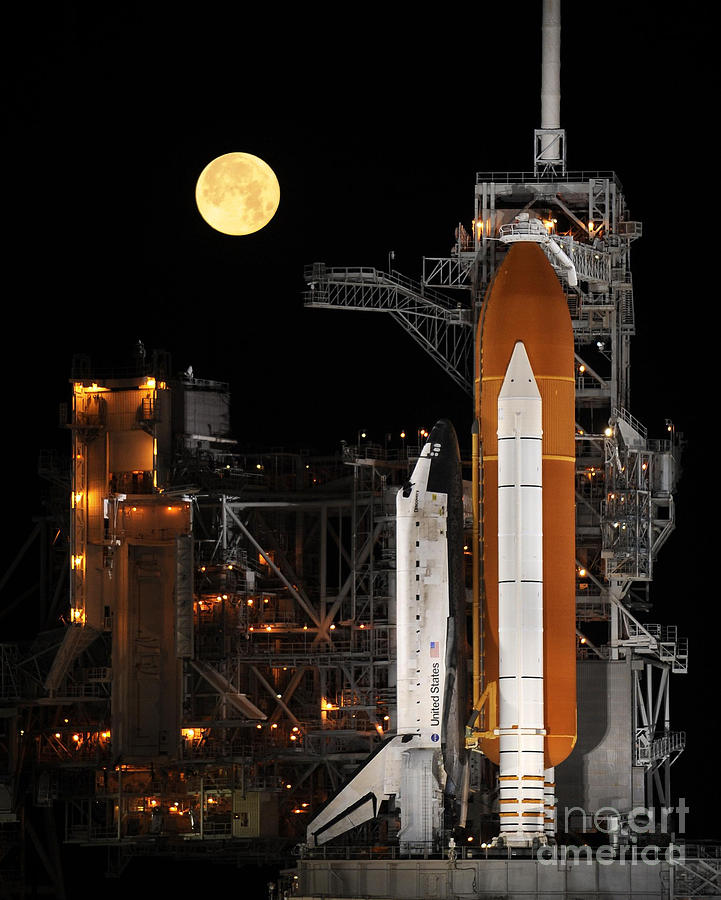Space Shuttle Discovery On Launch Pad Photograph by Science Source and NASA