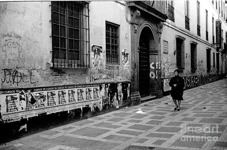 Spain Photograph - Spain grafitti by David Wenman