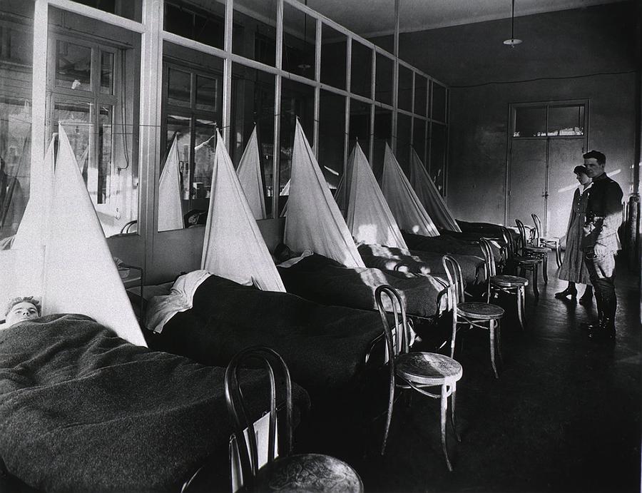 Spanish Flu Epidemic 1918-19. U. S Photograph by Everett - Fine Art America