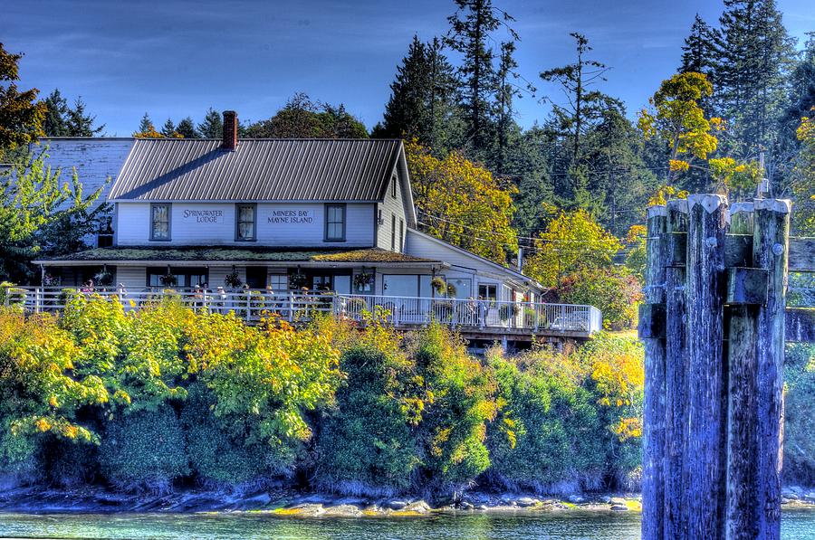 Springwater Lodge Fall Photograph by John Greaves