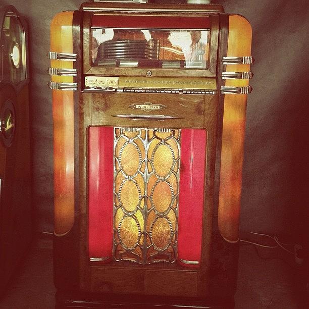 Vintage Photograph - Séquence Nostalgie 1/2 #jukebox #music by Val Lao