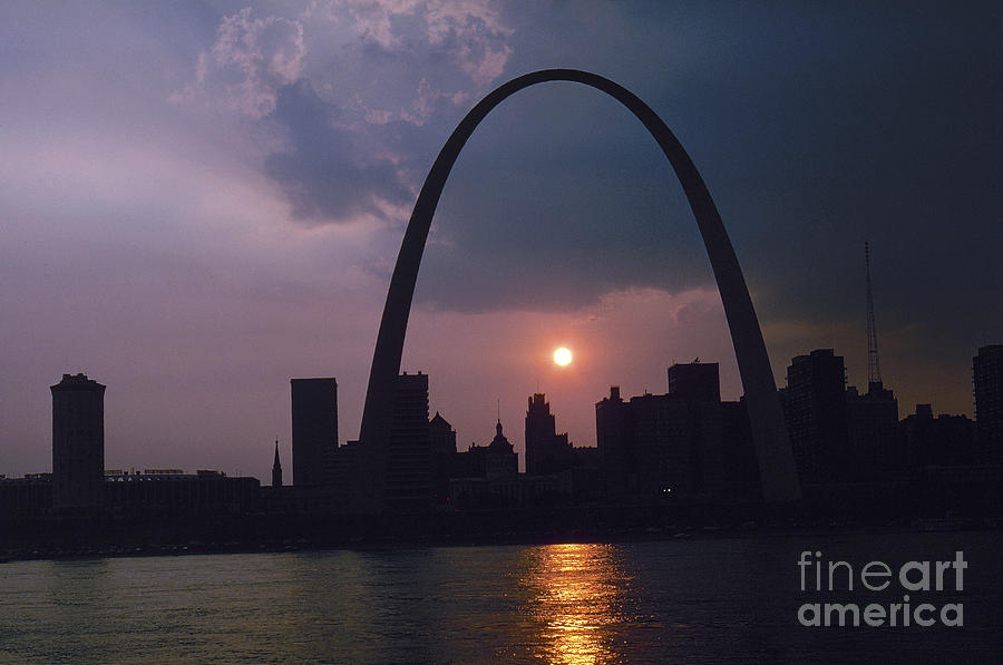 St. Louis: Skyline Photograph by Granger