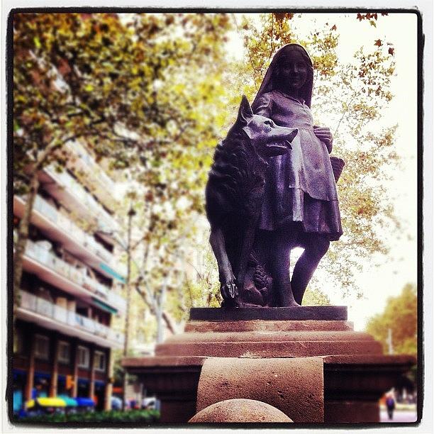 Barcelona Photograph - Statue #lunchtime #barcelona by Rich Butler