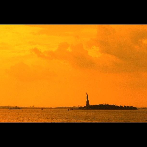 Nature Photograph - Statue Of Liberty by Lucas Rocha