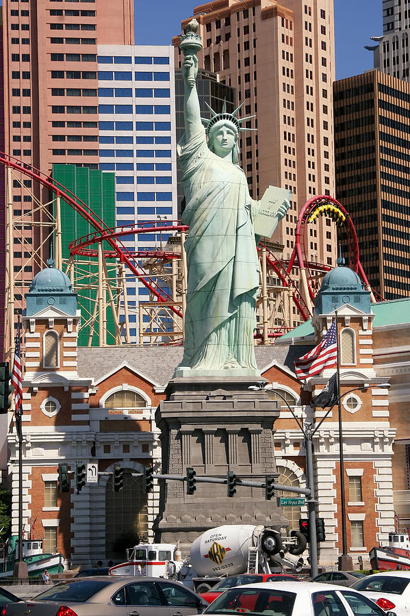 Statue of Liberty NV Photograph by Joe Myeress