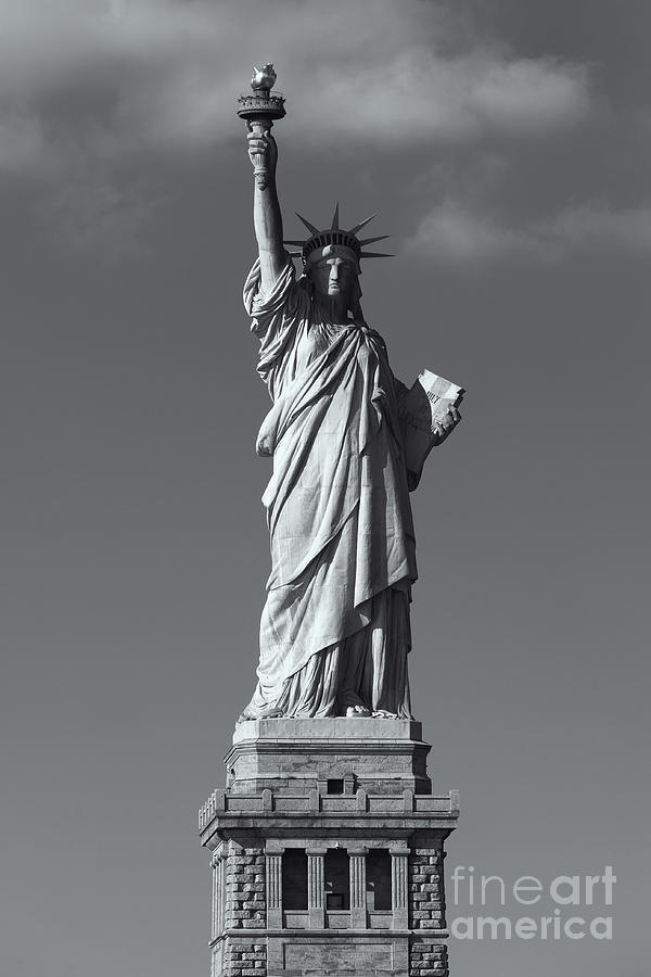 Statue of Liberty V Photograph by Clarence Holmes
