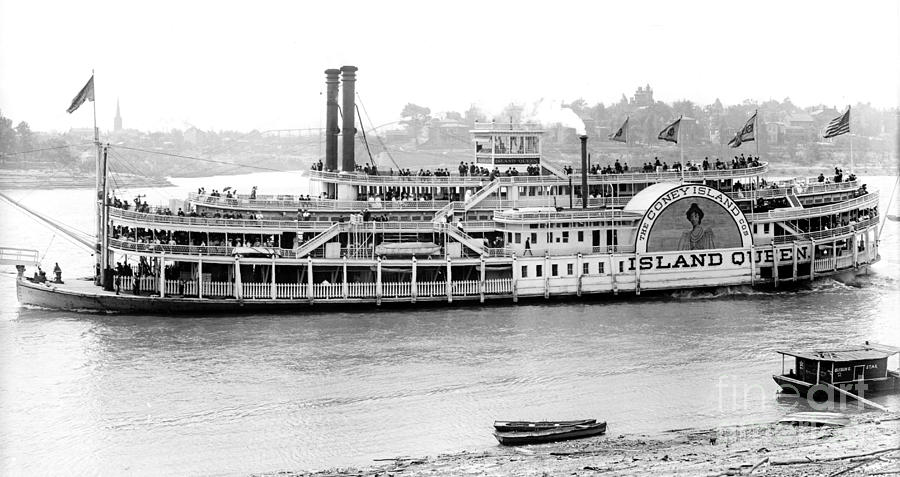 Steamboat Island Queen 1906 BW Photograph by Padre Art