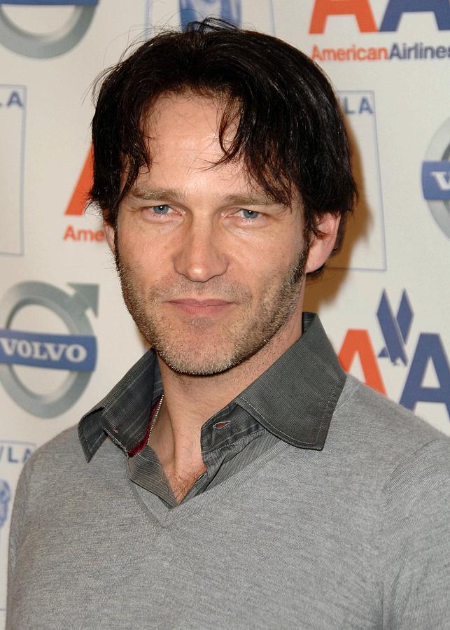 Awards Photograph - Stephen Moyer At Arrivals For The 2009 by Everett