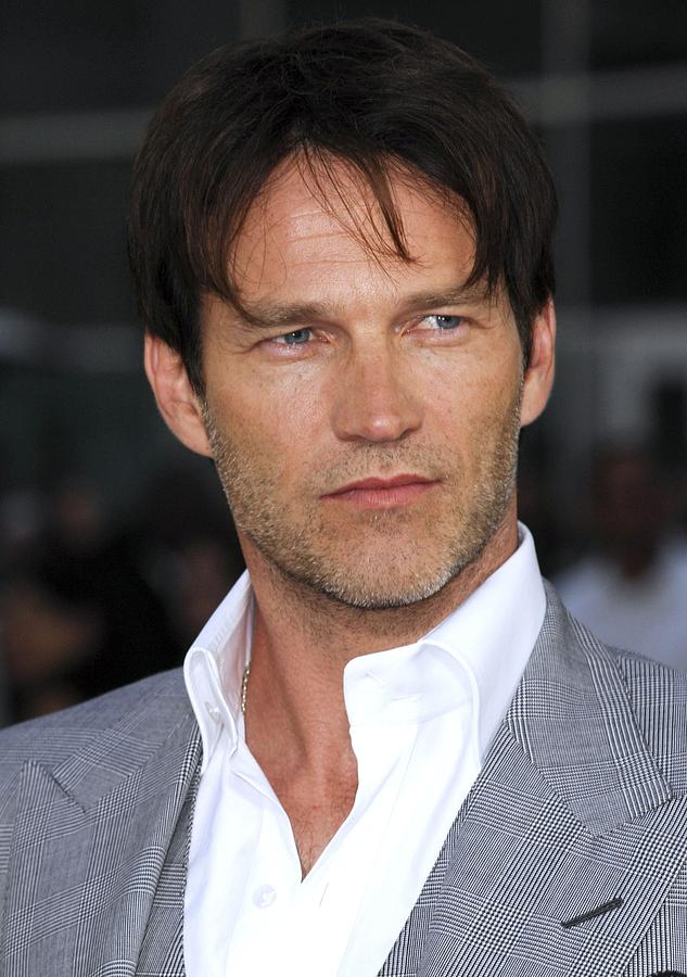 Portrait Photograph - Stephen Moyer At Arrivals For True by Everett