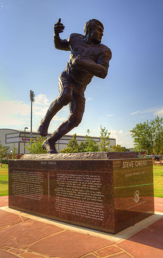 Football Photograph - Steve Owens by Ricky Barnard