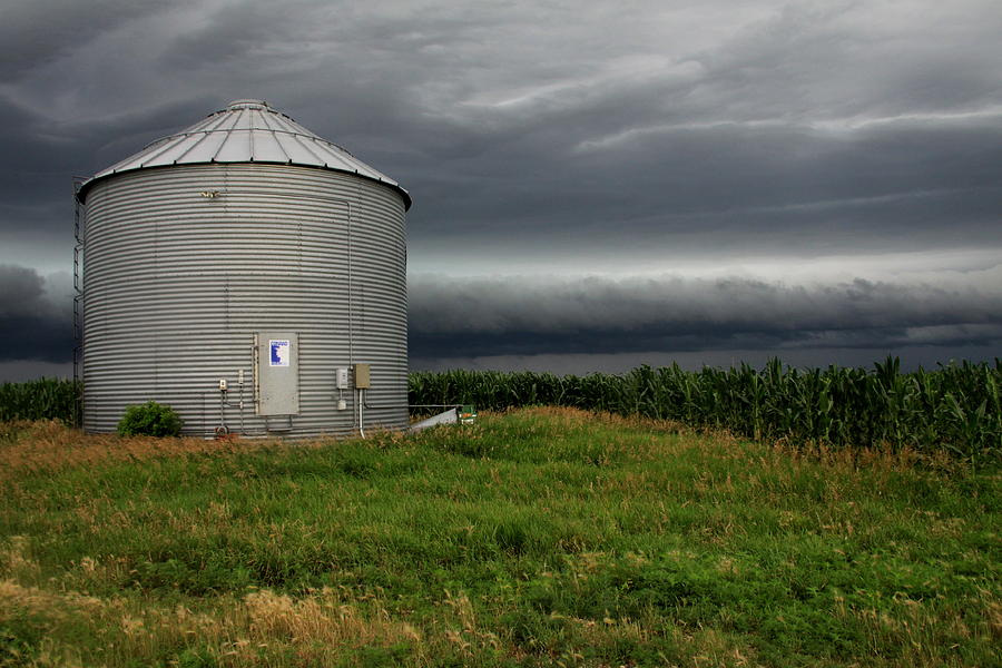 Storm Brewing Photograph by Rick Rauzi