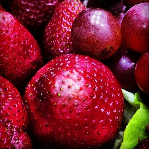 Nature Photograph - Strawberries And Grapes... Fresas Y by Ricardo Fuenmayor