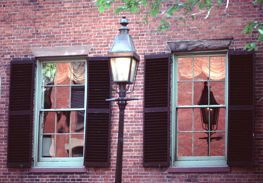 Street Lamp Beacon Hill Boston Photograph by Tom Wurl
