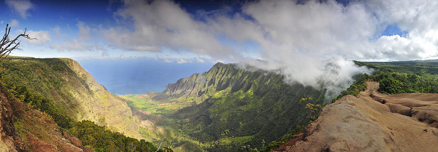 Beautiful Photograph - Stunning panorama of the Napali coast in Kauaii by Sebastien Coursol Beautiful Photograph - Stunning panorama of the Napali coast in Kauaii by Sebastien Coursol