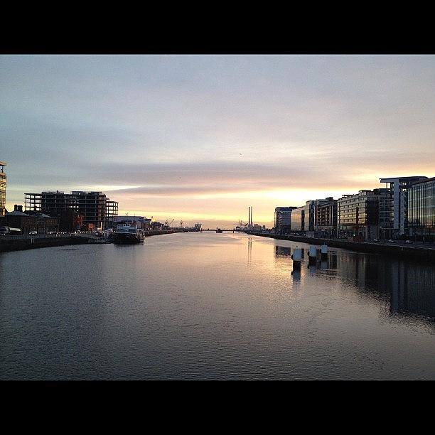Su Appearing Over The Liffey Photograph by David Lynch