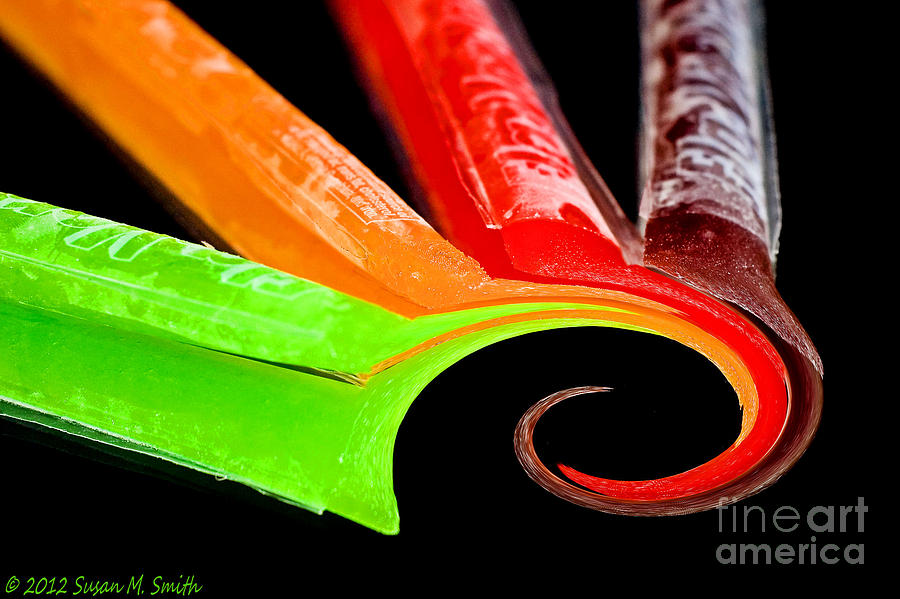 Abstract Photograph - Summer Swirl by Susan Smith
