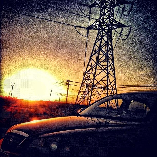 Sunset Photograph - Sun Chasing ~ Corron Xtrillion by Glen Campbell