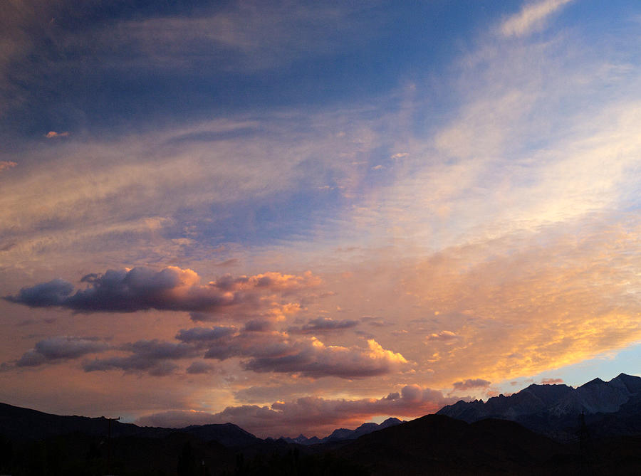 Sundown on the Sierras Photograph by Joe Schofield