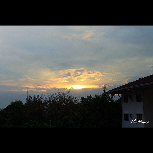 Nature Photograph - Sunrise 🌄 #nature #sun #rise by Matanaeiswaran Tamilchelvam
