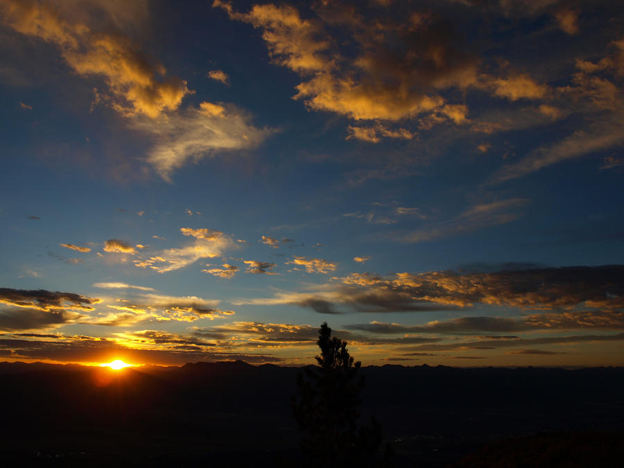 Sunrise High In The Rockies Photograph by DeeLon Merritt