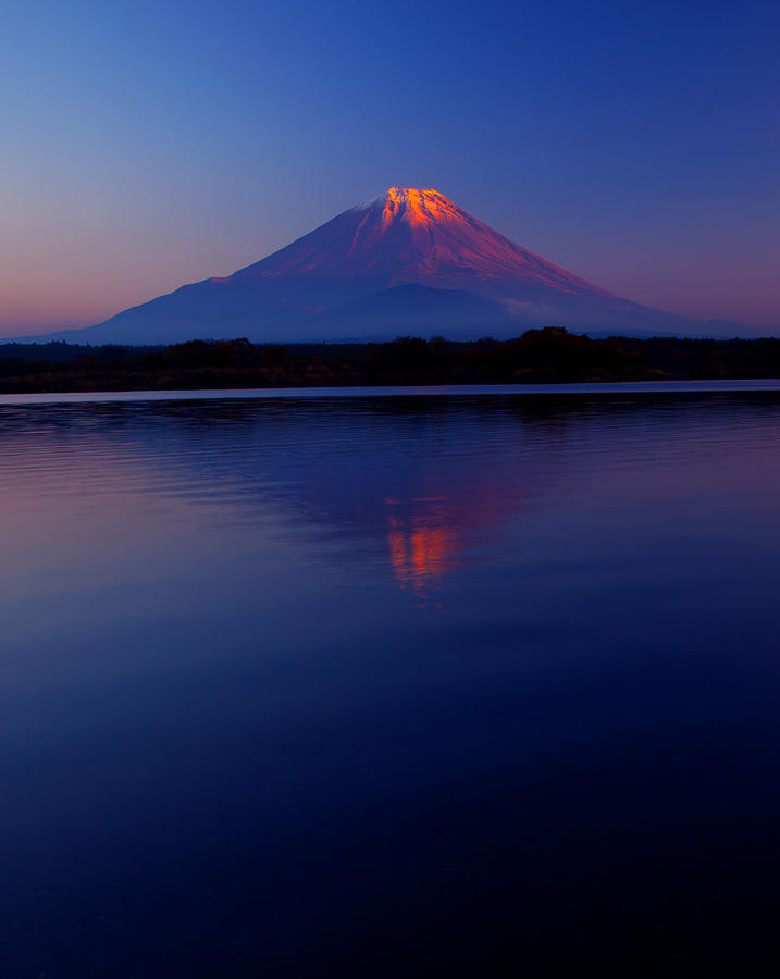 Sunset At Mount Fuji, Japan Photograph by Photo By Prasit Chansareekorn