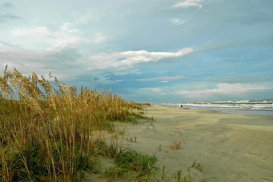 Beach Photograph - Summer Stroll by Don Mennig
