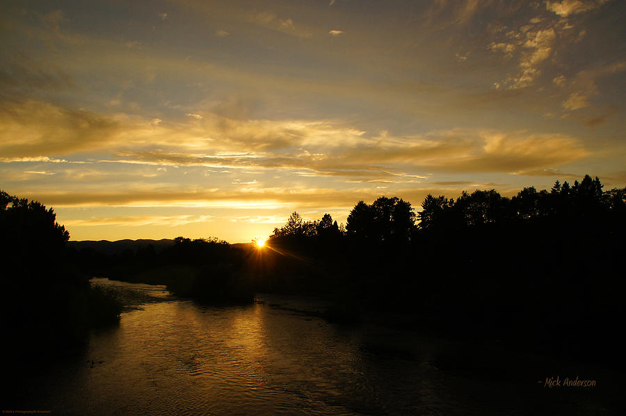 Sunset on the Rogue River Photograph by Mick Anderson