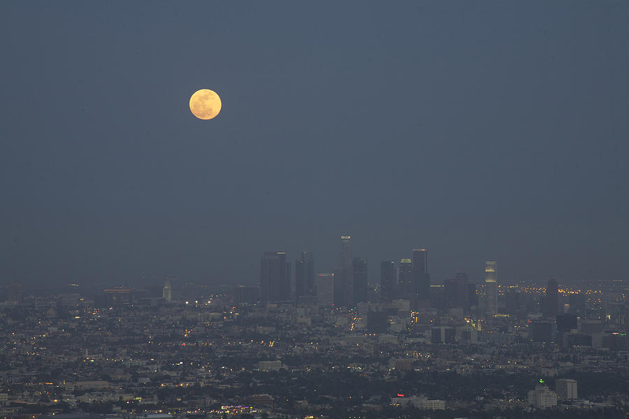 Los Angeles Photograph - Super Moon Rising 7 by Ann Marie Donahue