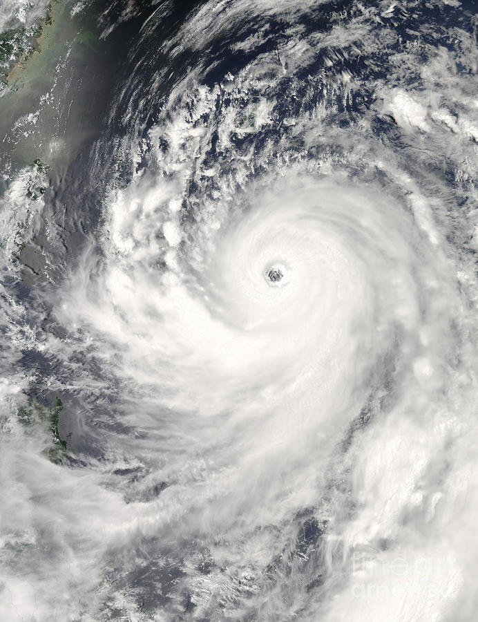 Super Typhoon Man-yi Photograph