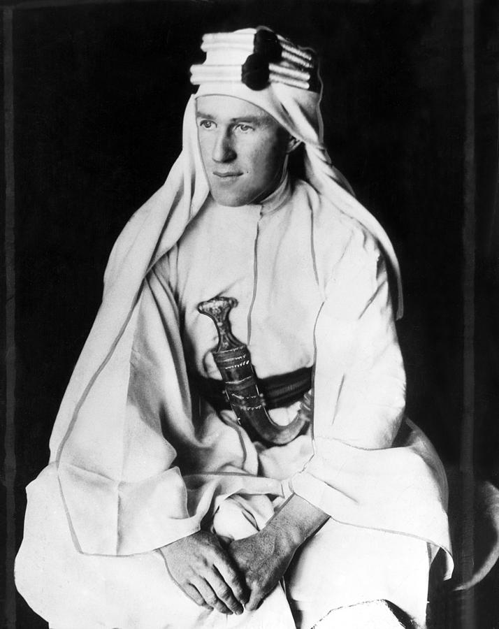 Lawrence Of Arabia Photograph - T.e. Lawrence Aka Lawrence Of Arabia by Everett