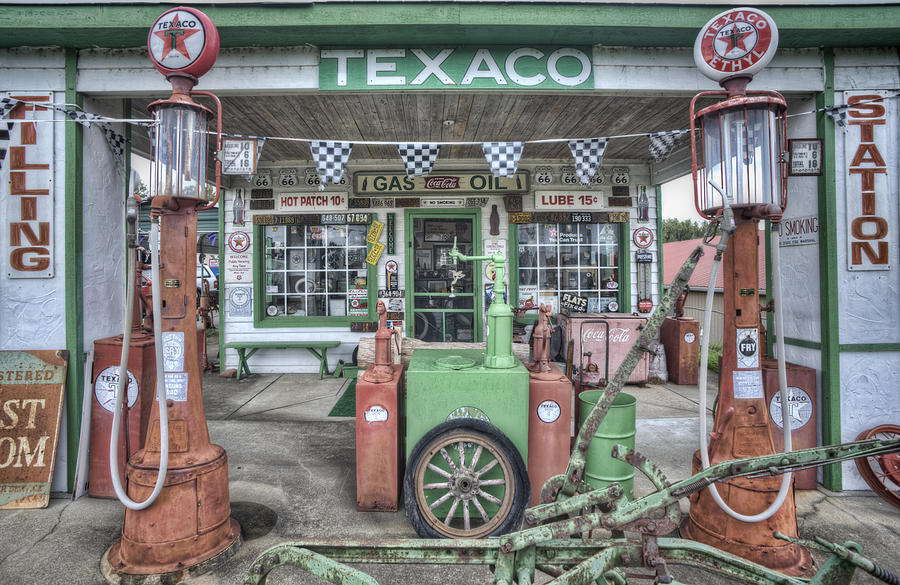 Texaco Filling Station Photograph by Jim Pearson
