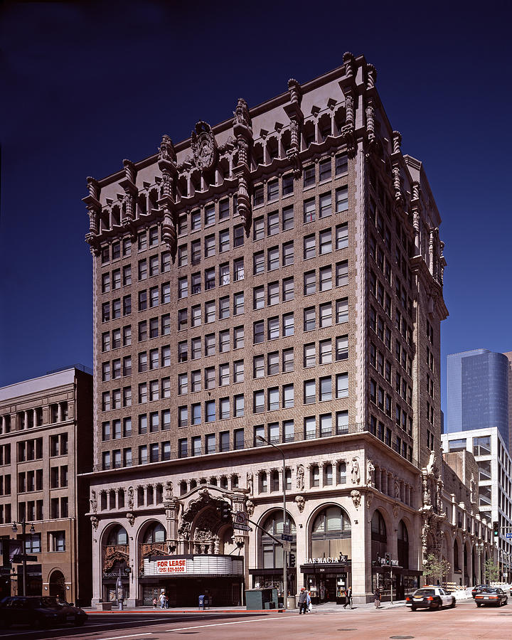 The 1918 Million-dollar Theater Photograph by Everett - Fine Art America