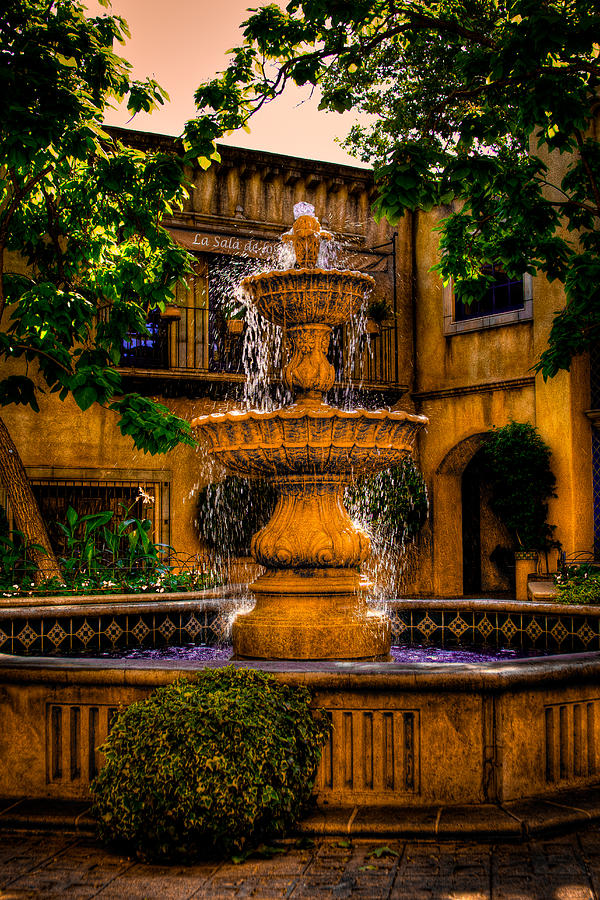 The Fountain At Patio Del Norte Tlaquepaque In Sedona Photograph