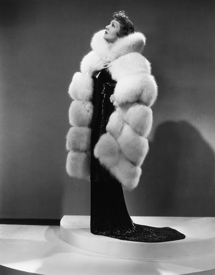 The Gilded Lily, Claudette Colbert Photograph by Everett - Fine Art America