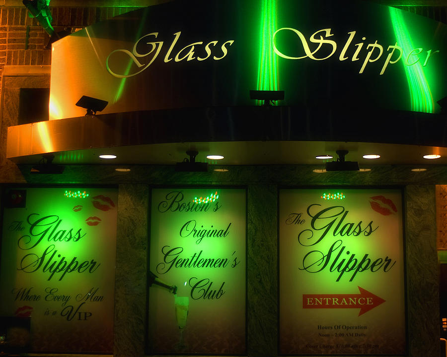 The Glass Slipper | BizBash