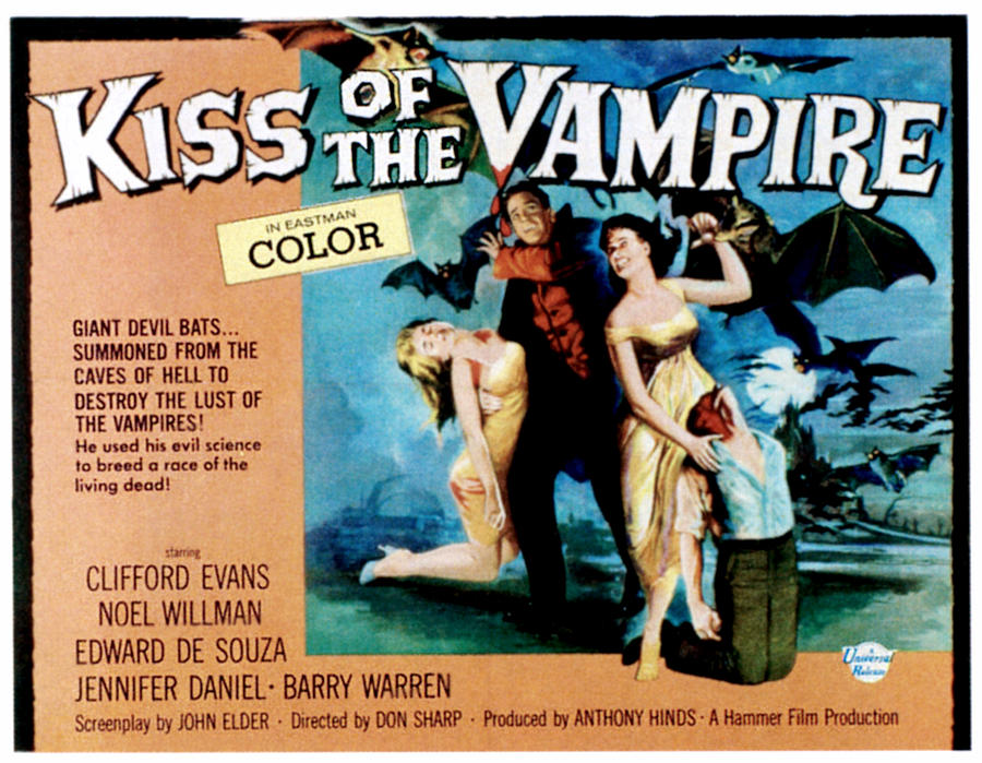 The Kiss Of The Vampire, Center Photograph by Everett