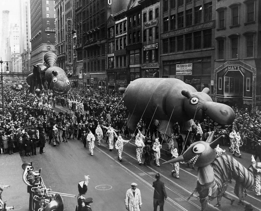 The Macys Thanksgiving Day Parade, New Photograph by Everett - Fine Art ...