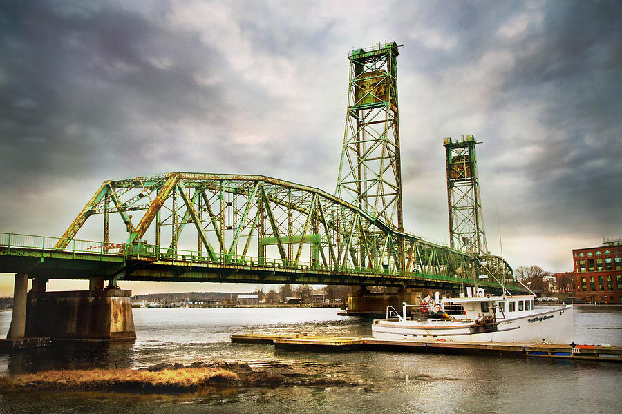 The Memorial Bridge Photograph by Robert Clifford