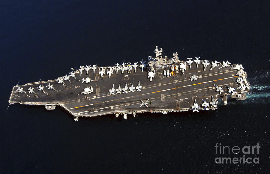 Future russian aircraft carriers. #3 - Page 7 The-nimitz-class-aircraft-carrier-uss-stocktrek-images