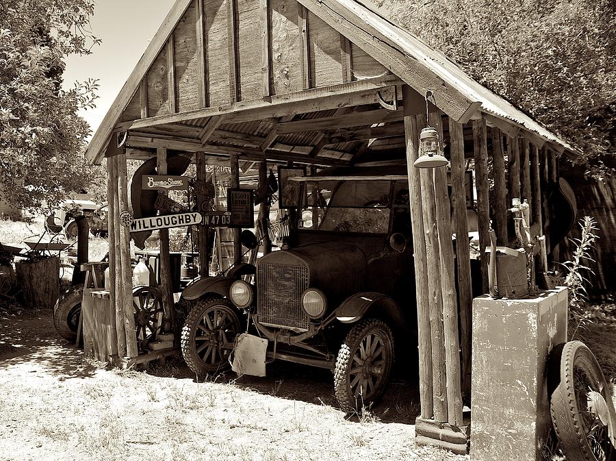 The Ol Garage Photograph by Joseph Urbaszewski