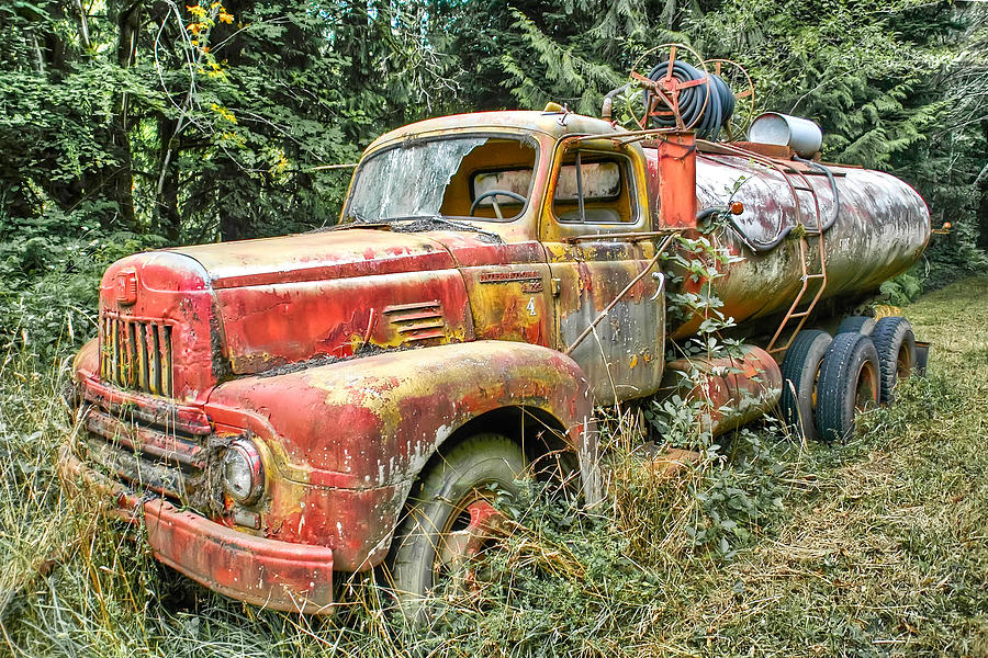 The Old Fire Truck Photograph by Geraldine Alexander