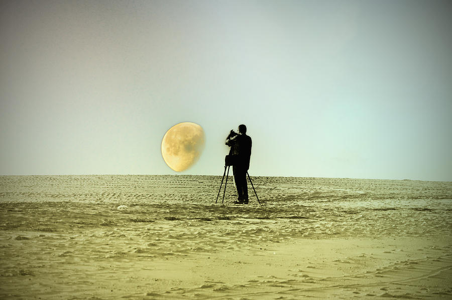 Beach Photograph - The Photographer by Bill Cannon