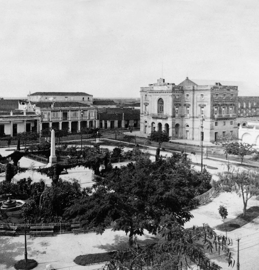 The Plaza in Villa Clara Cuba - c 1899 Photograph by International  Images