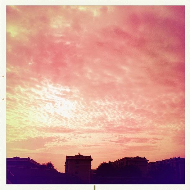 Clouds Photograph - The Sunrise This Morning. #hipstamatic by Wei Zhang