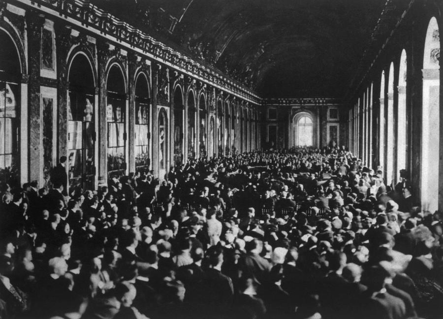 The Treaty Of Versailles, Signing Photograph by Everett