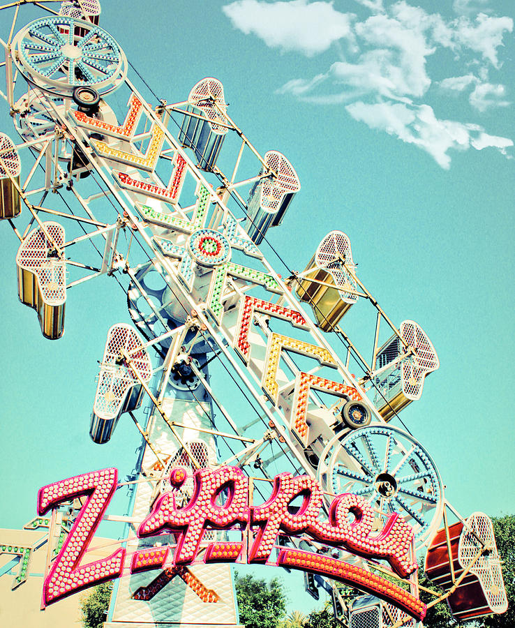 The Zipper Carnival Ride Photograph by Eye Shutter To Think