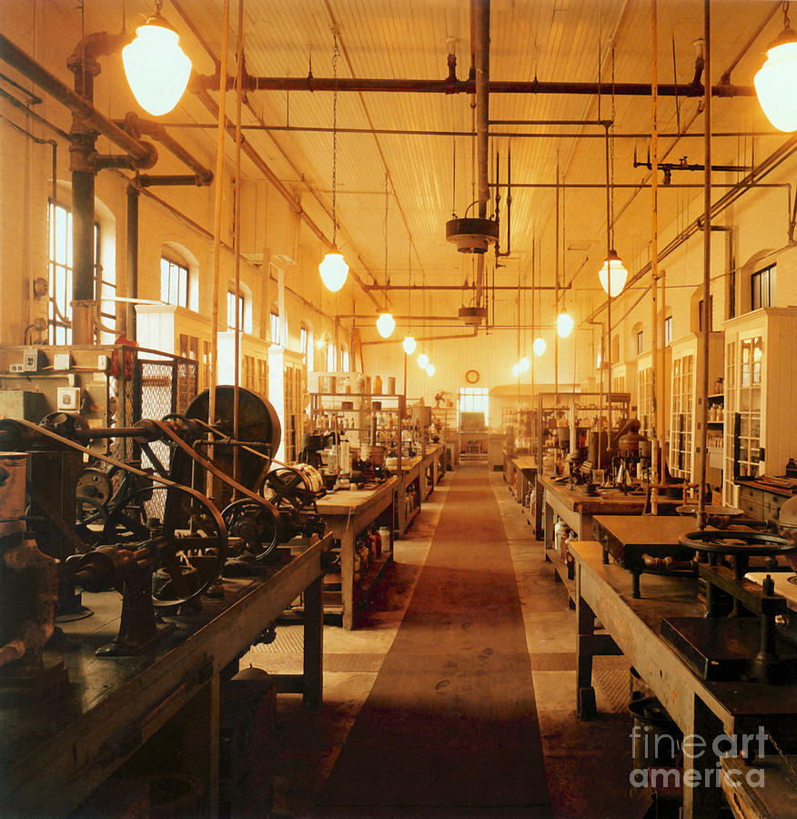 History Photograph - Thomas Edisons Laboratory by Science Source
