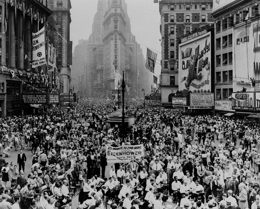 Throng Of Eisenhower Supporters Photograph by Everett - Fine Art America