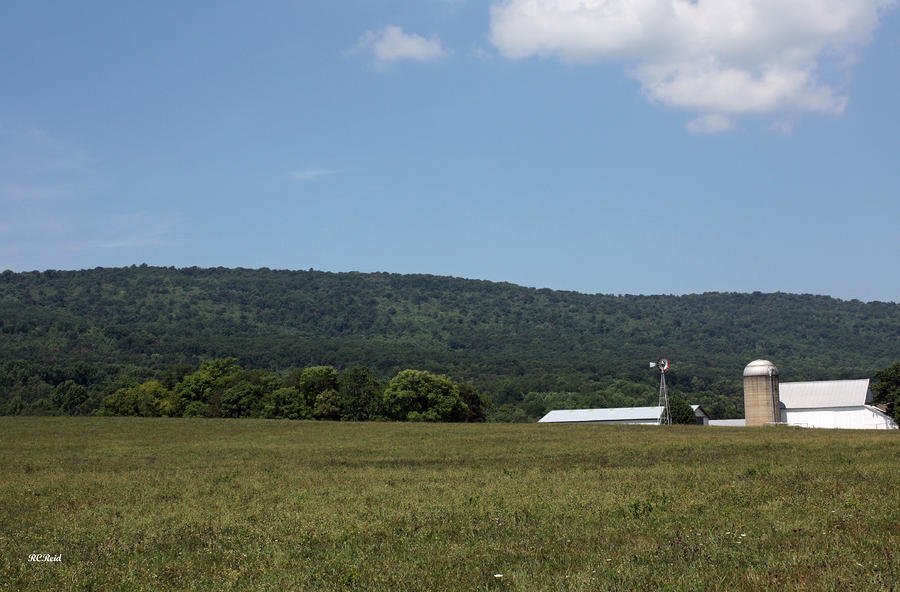 Thurmont Farms - Nestled in the Catoctin Mountains  Photograph by Ronald Reid